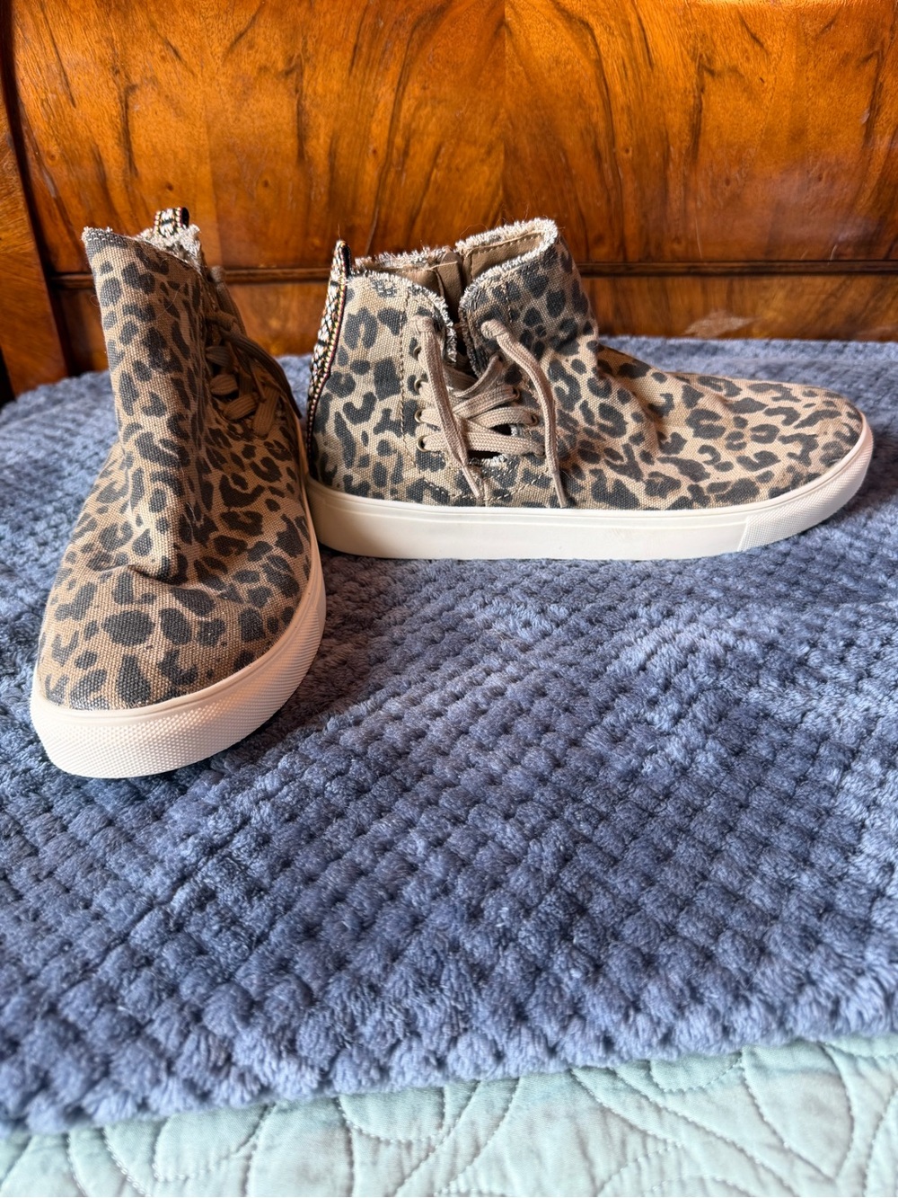 Very G Leopard Print High Top Sneakers Size 10 Canvas Zip Boho